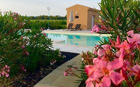 Maris Apartments & Bedrooms